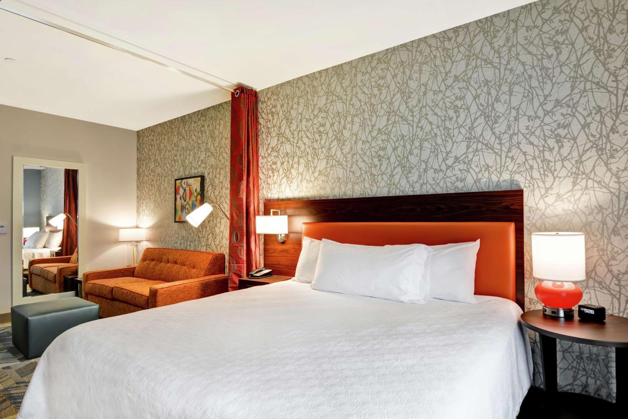 Home2 By Hilton Huntsville Airport Hotel 3*