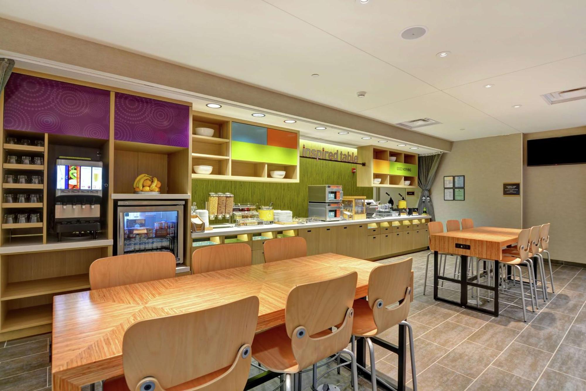 Hotel Home2 By Hilton Huntsville Airport 3*